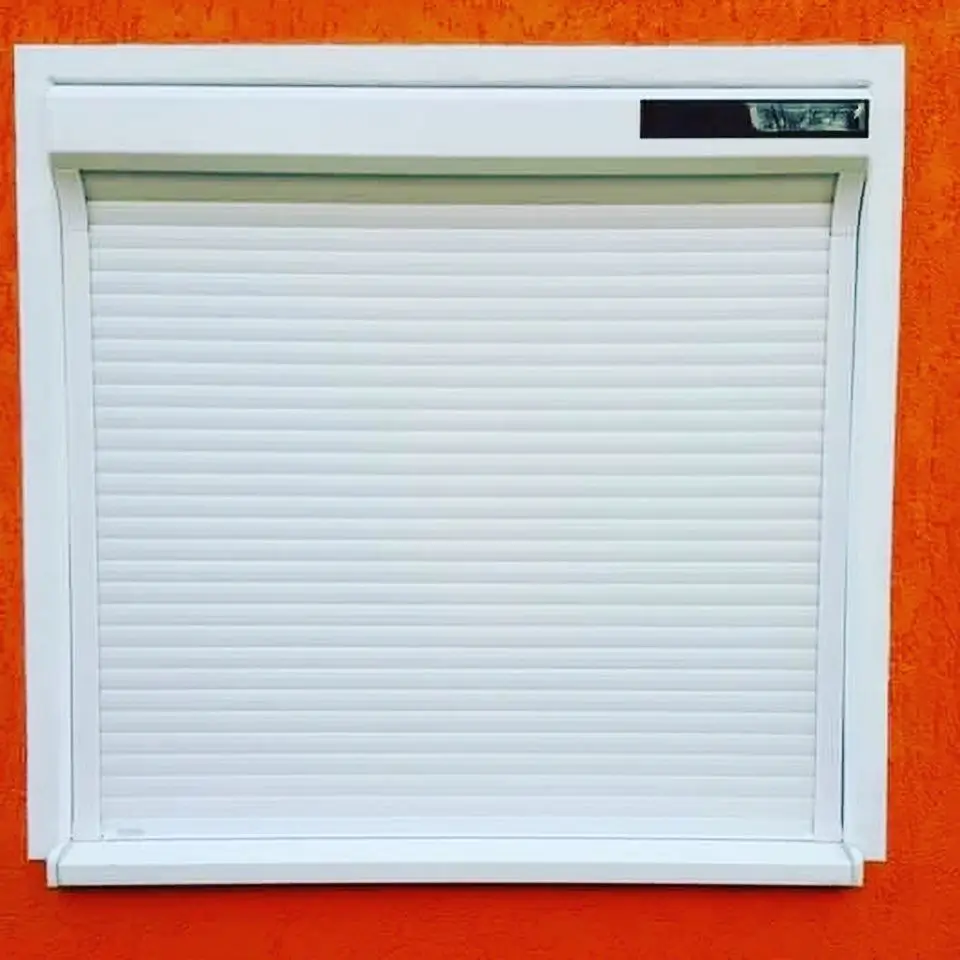 Rollladen Fassadenfenster